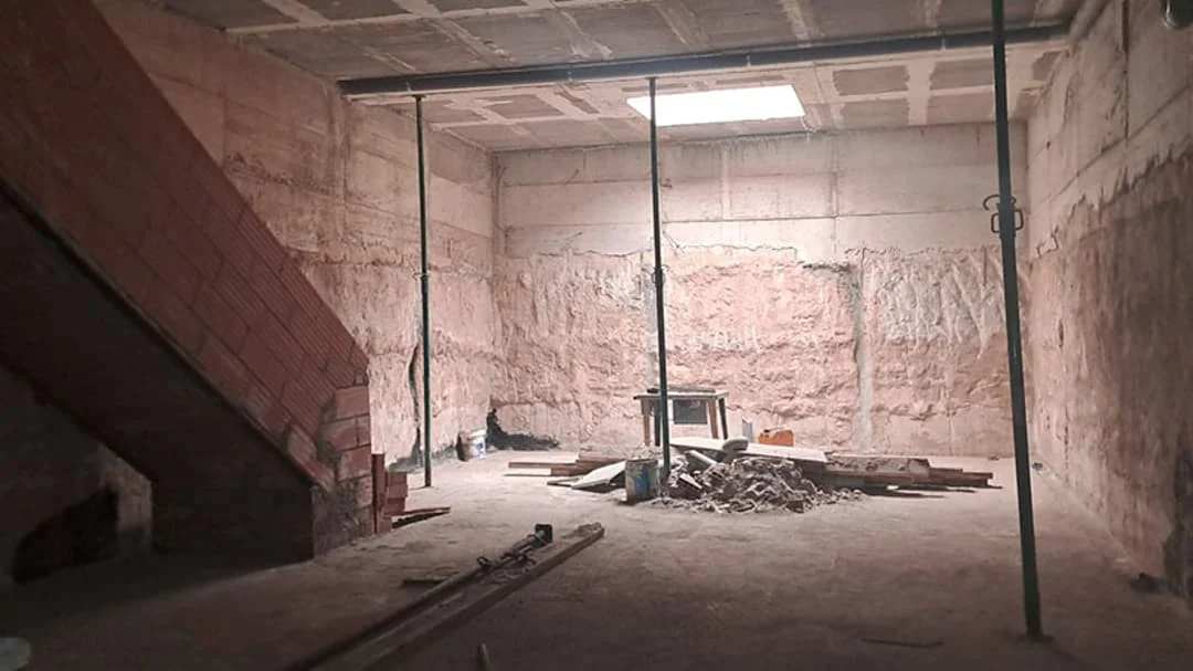 Local comercial de dos plantas en El Prat