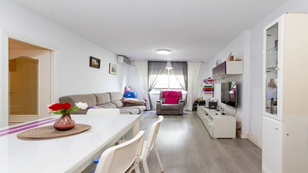 Bright southeast Madrid flat, 3 bedrooms
