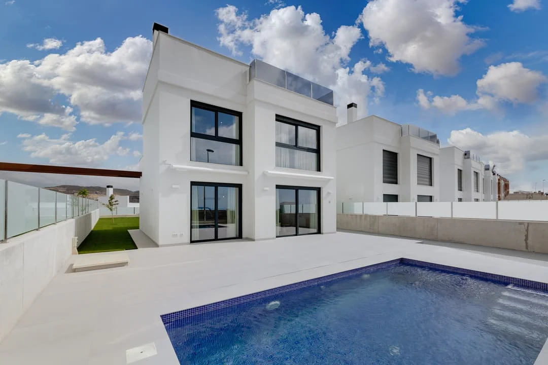 Private-pool chalet in Mutxamel, 3 bedrooms
