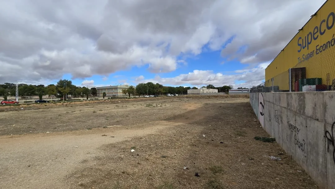 Terreno urbano comercial en Valdepeñas