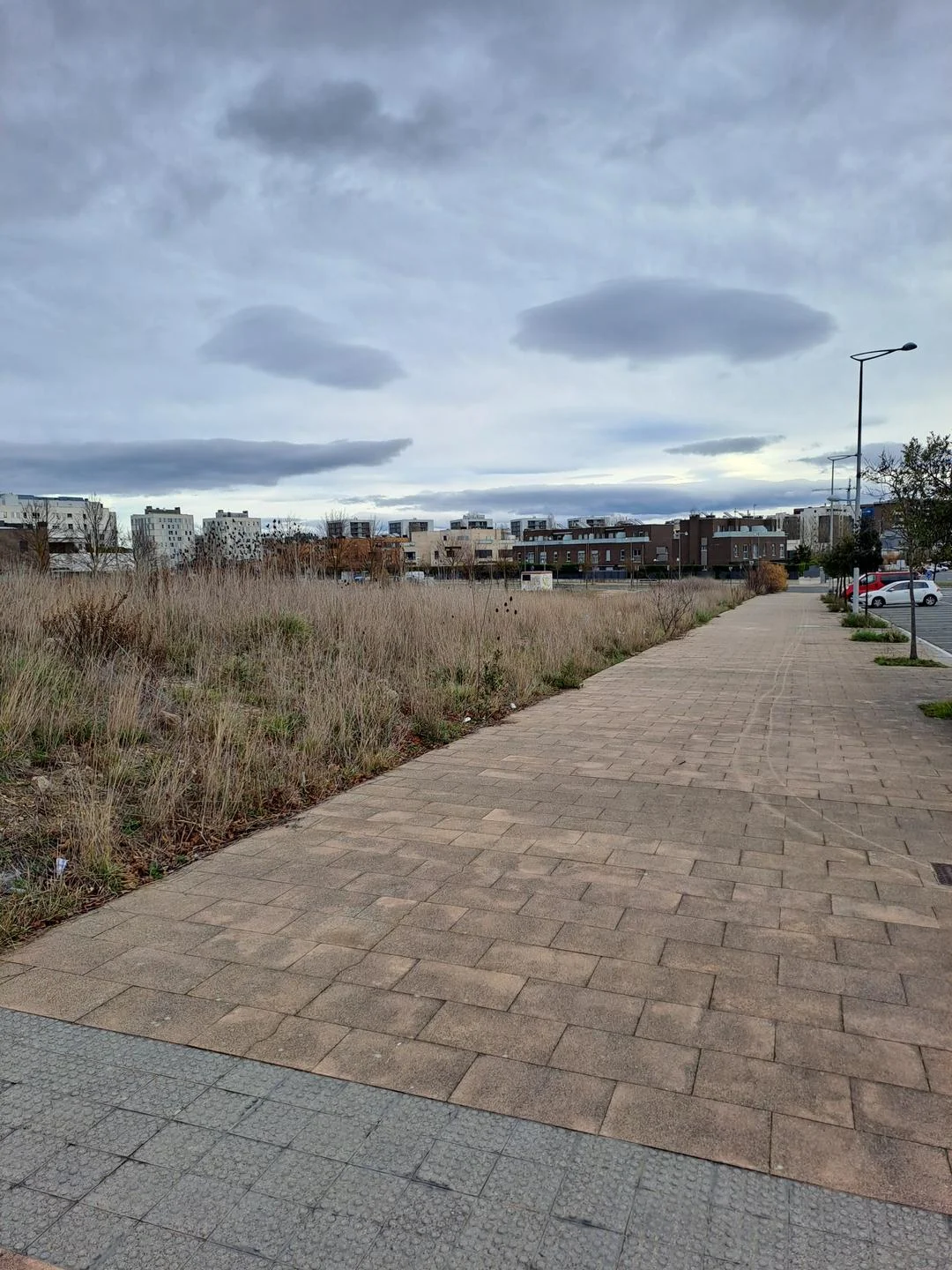 Parcela comercial en Zabalgana de 3.586 m²