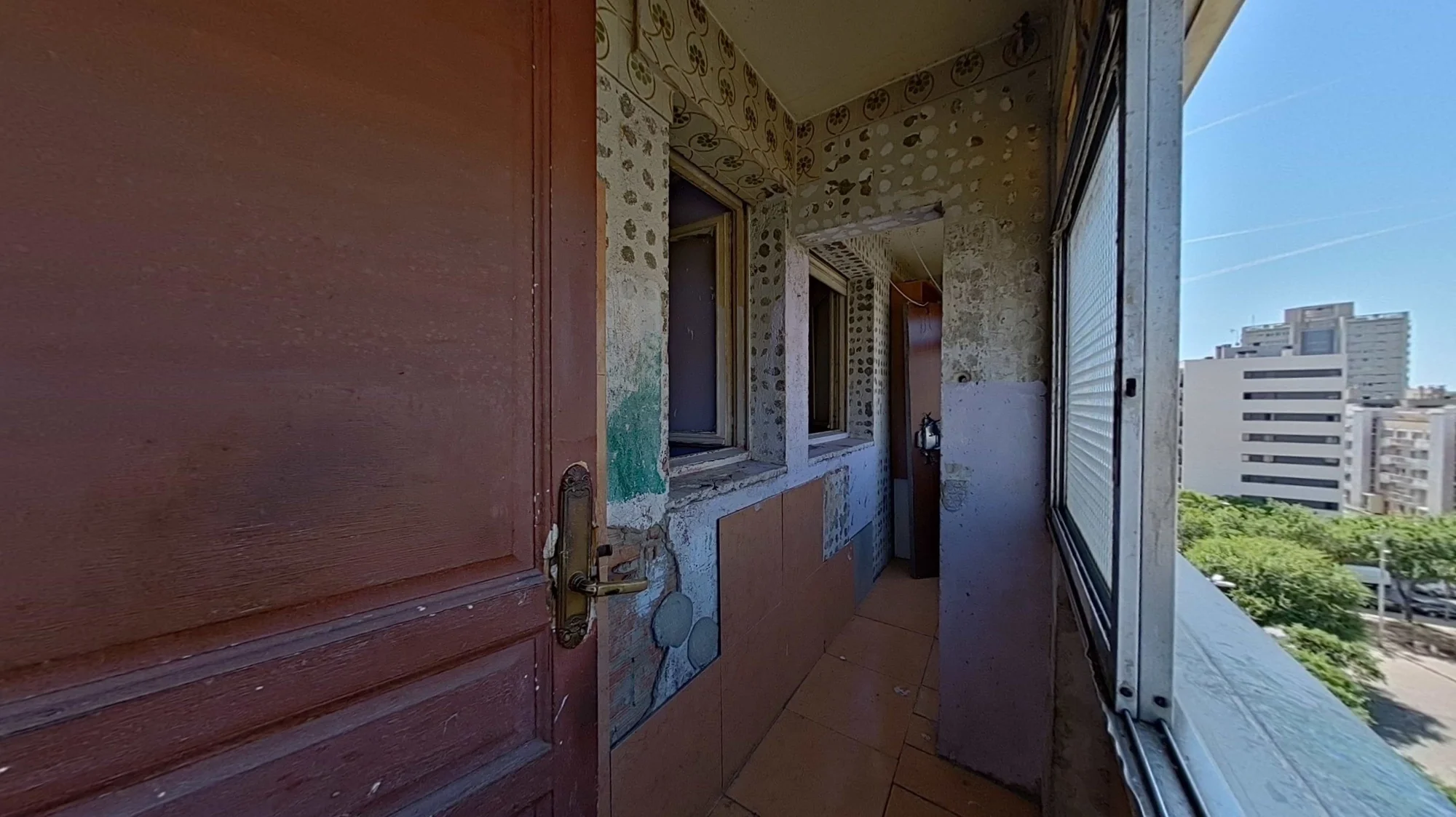Occupied three-bedroom flat in Sant Adrià