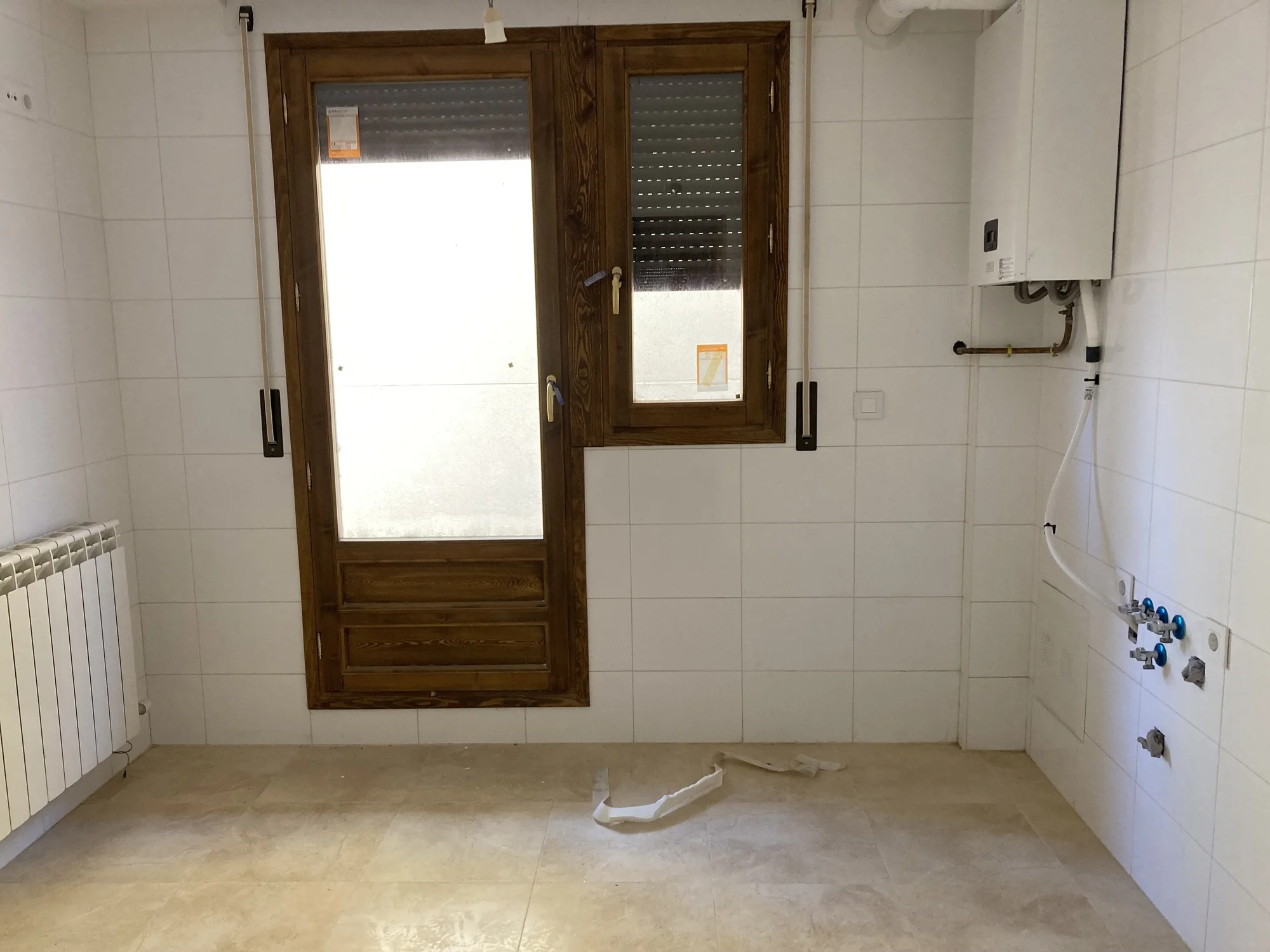 Bright three-bedroom flat in Ejea