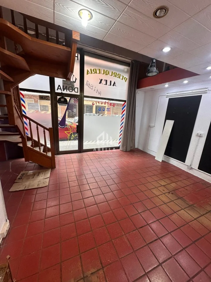 Local comercial en Cappont con gran escaparate