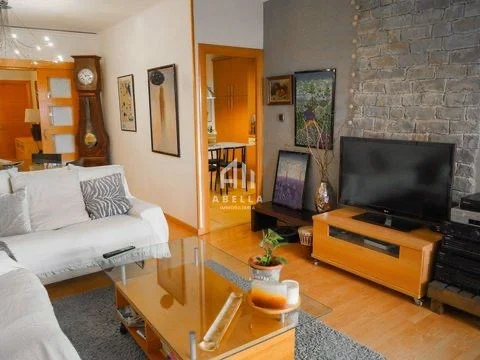 Piso exterior en el Clot, cuatro habitaciones