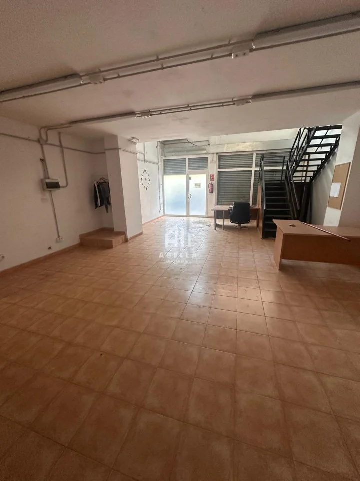 Local comercial en Pardinyes con despachos