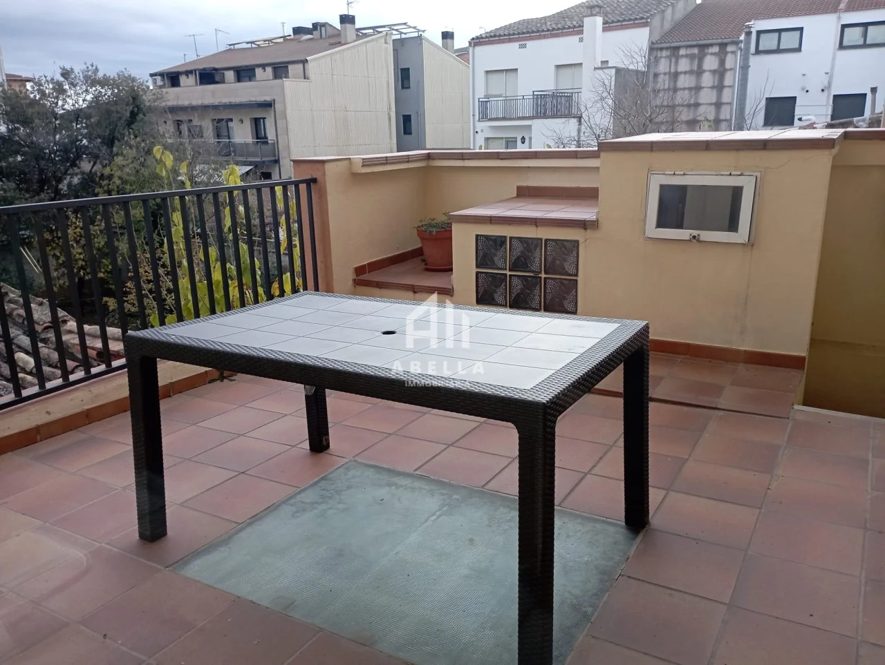 Gran piso en Tàrrega con triple garaje