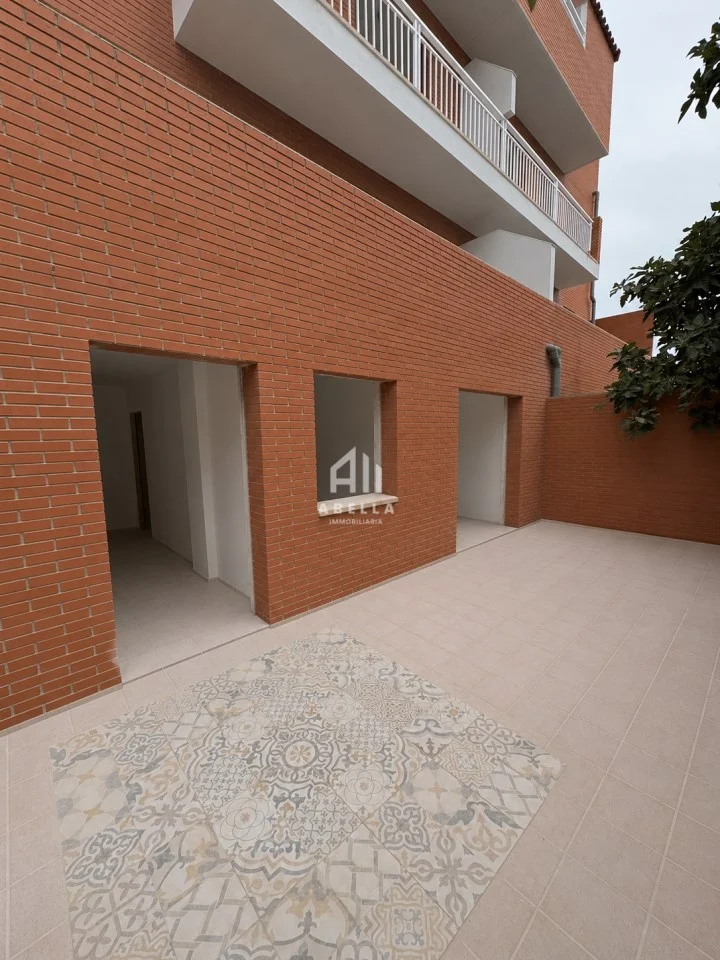 Piso nuevo reformado en planta baja, 2 habitaciones