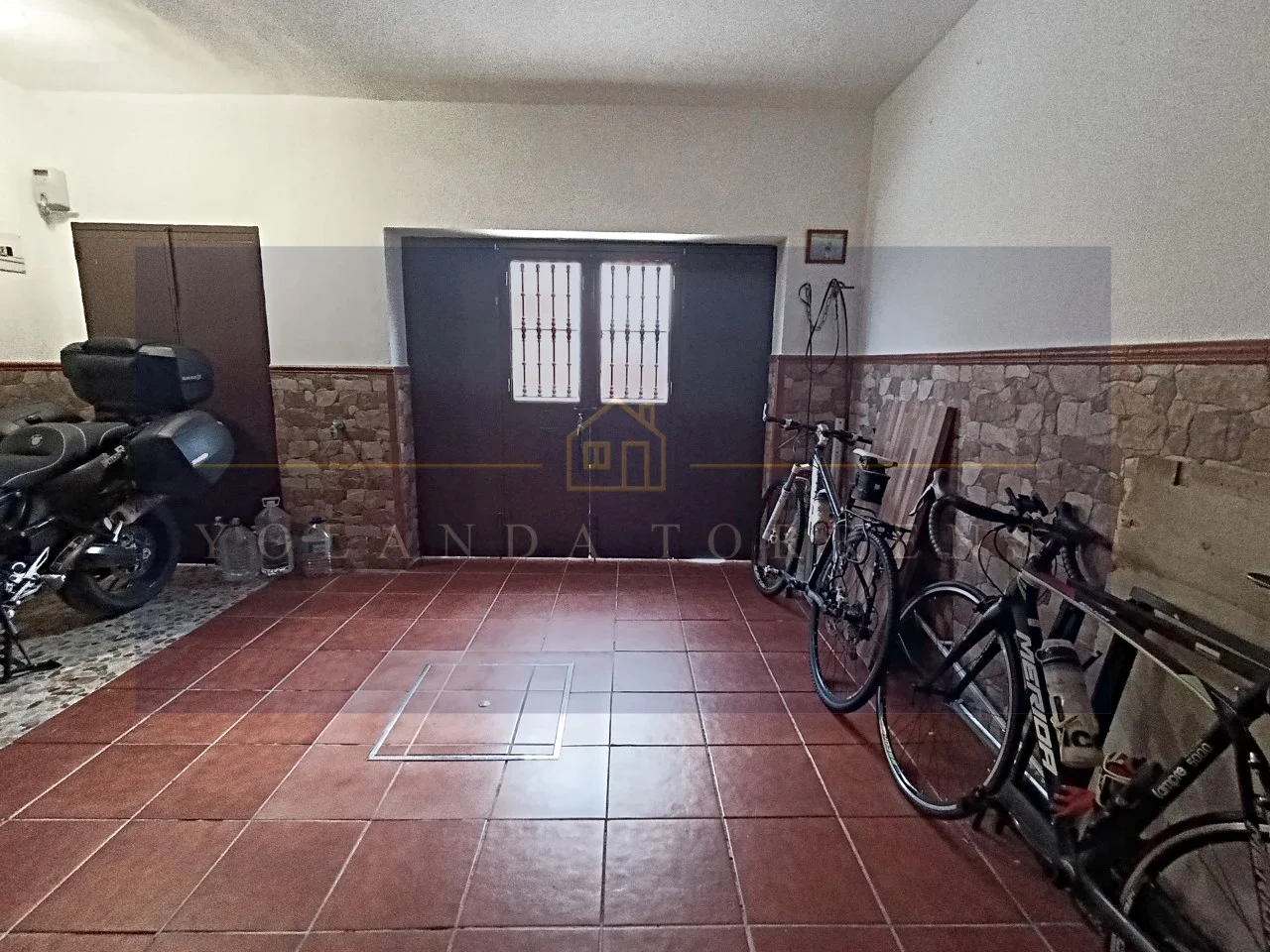 Casa en planta baja con garaje y tres dormitorios