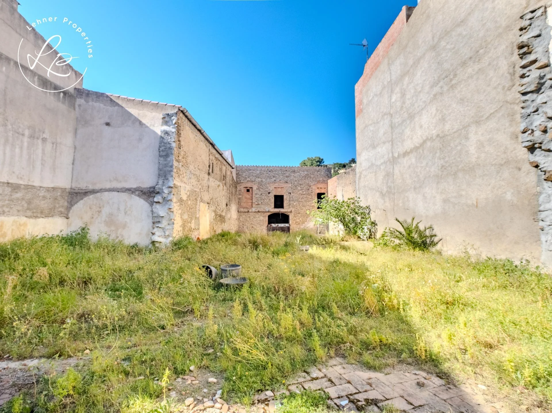 Urban development plot for eight homes