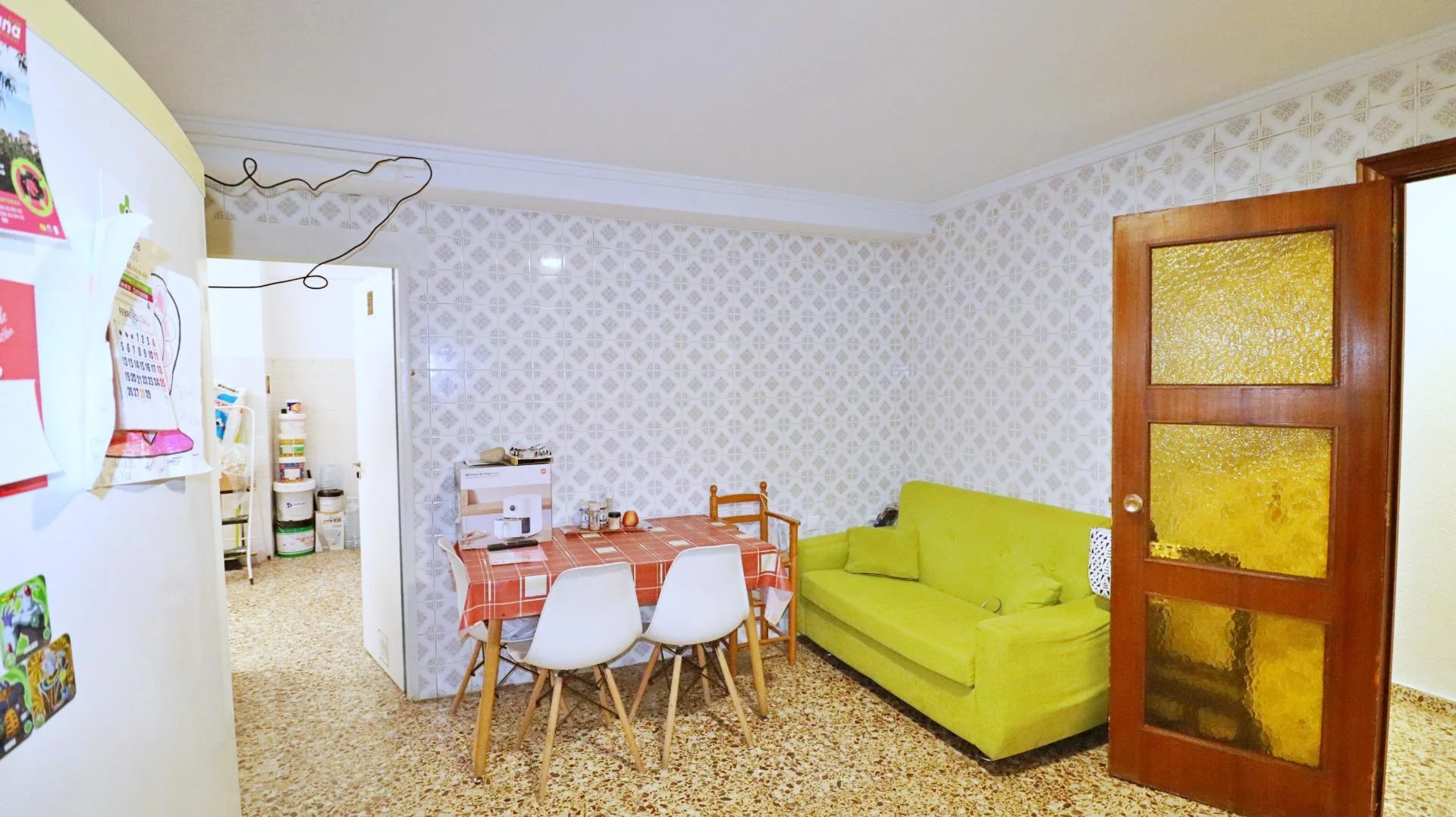 Spacious Elche flat near courts