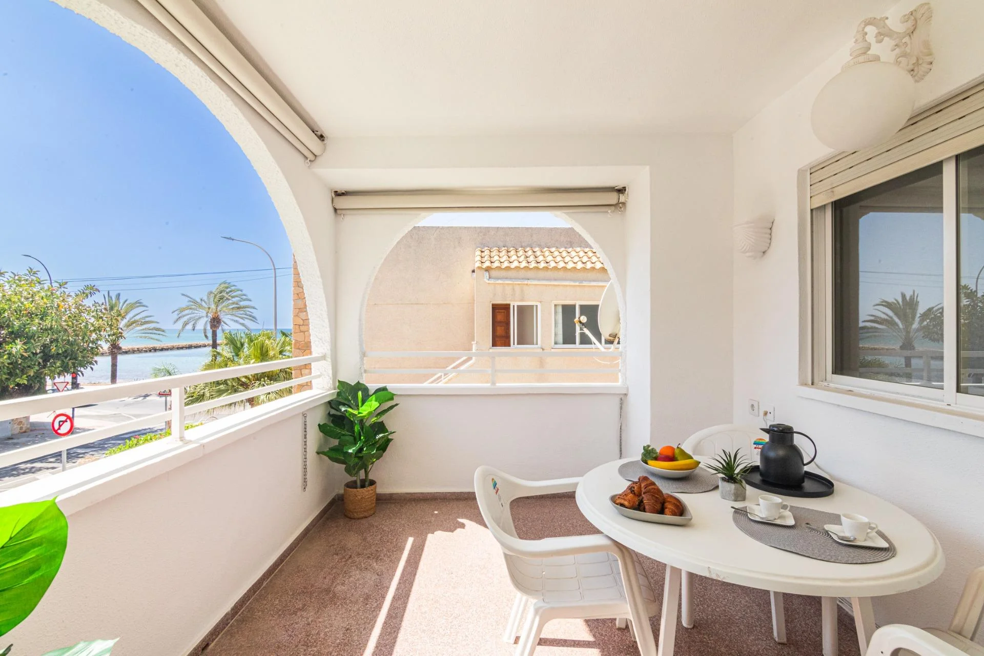 Sea-view flat near Playa Levante