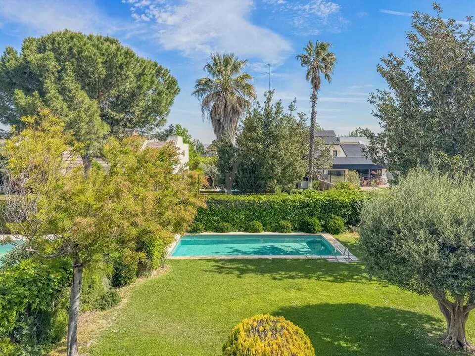 Spacious Zaragoza townhouse, six bedrooms