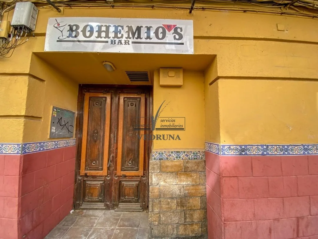 Two-unit commercial premises near Goya