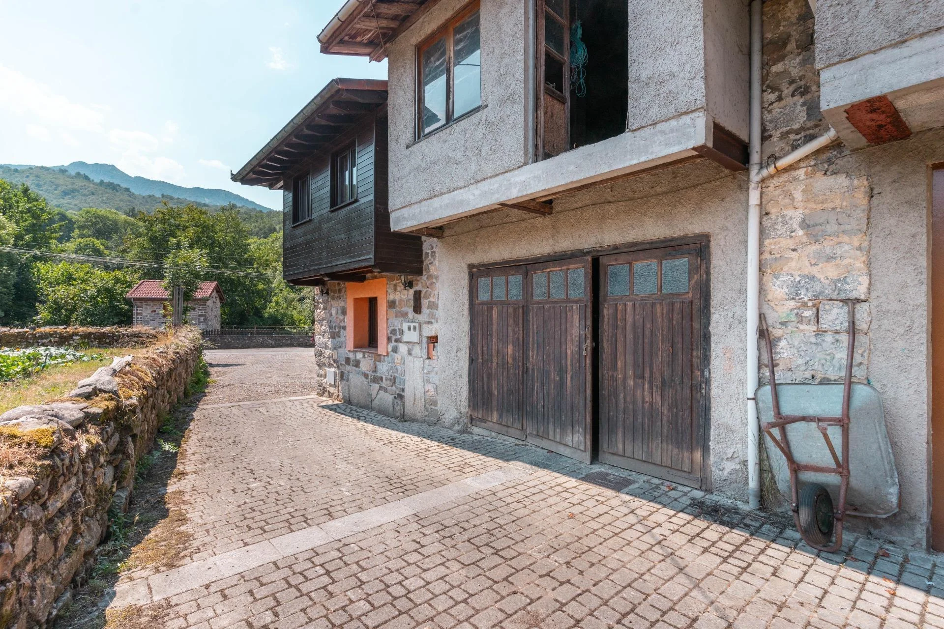 Reformed duplex in Redes Park
