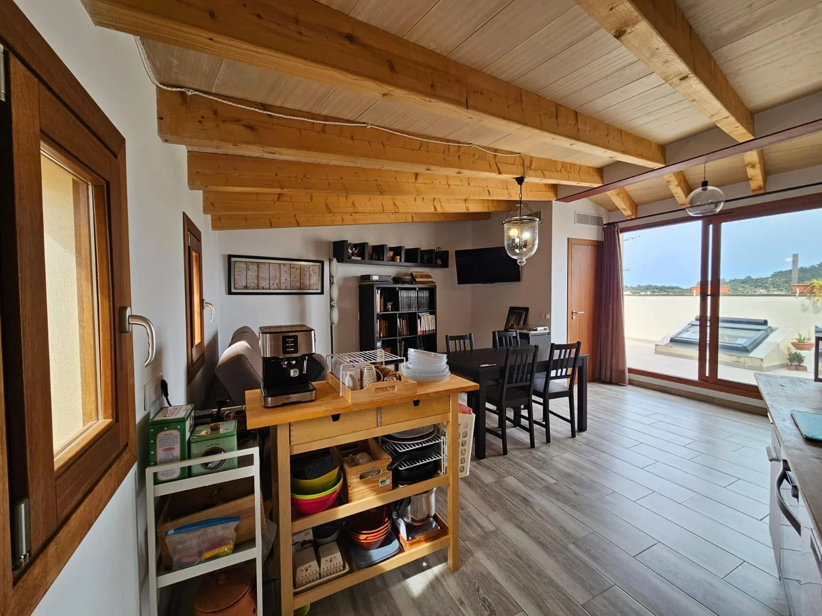 Reformed three-bedroom home in Centre