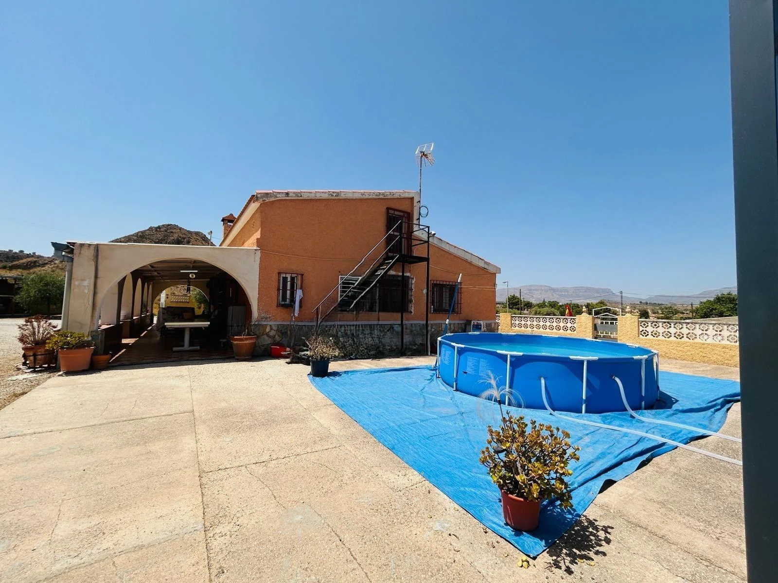 Alicante guest-house chalet with private pool