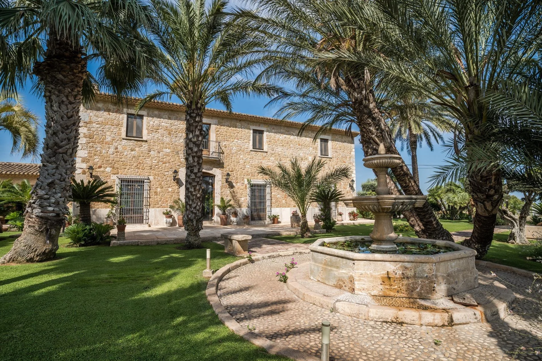 Villa mediterránea con 7 dormitorios