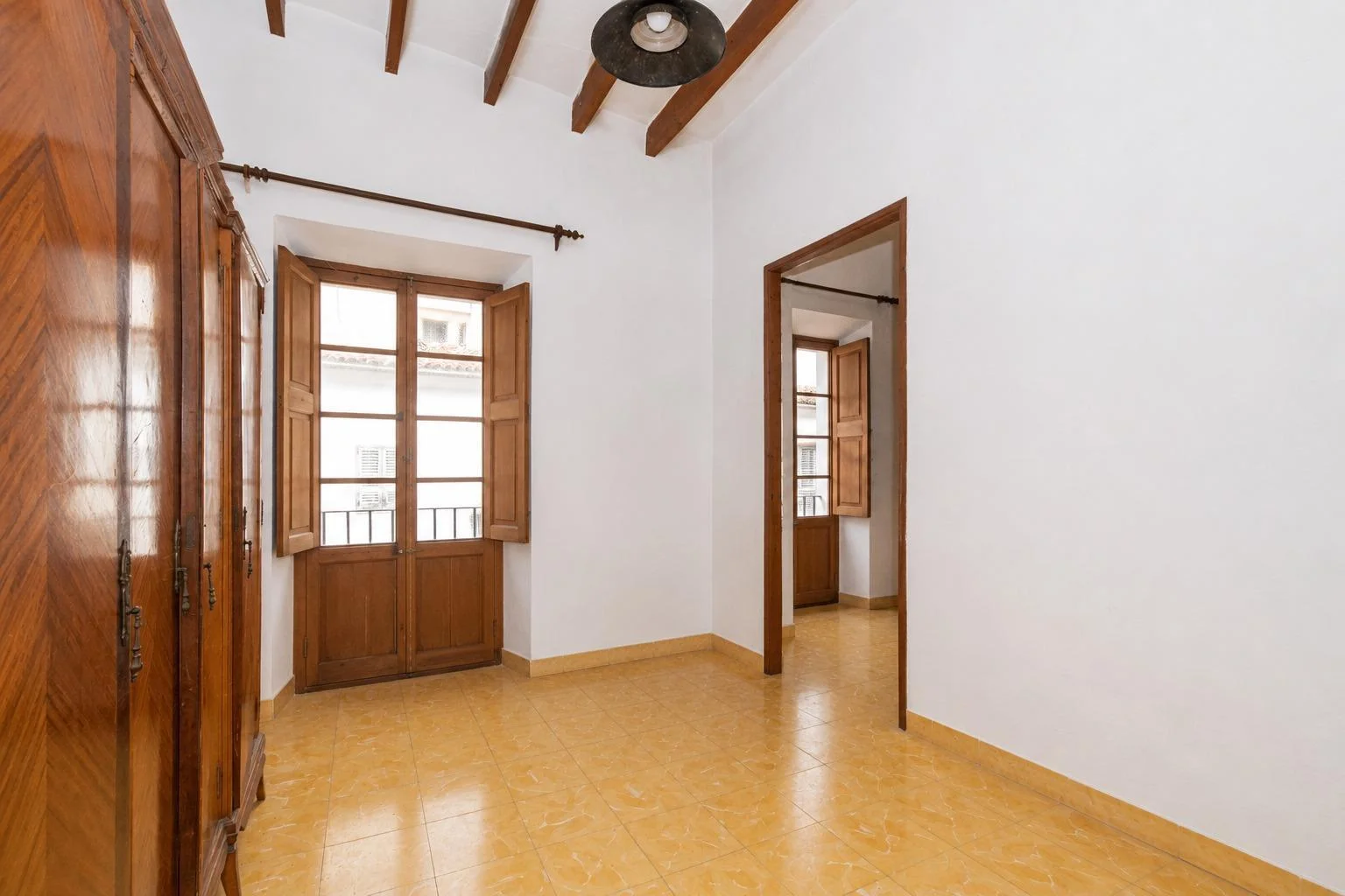 Casa histórica de tres plantas para reformar en Felanitx