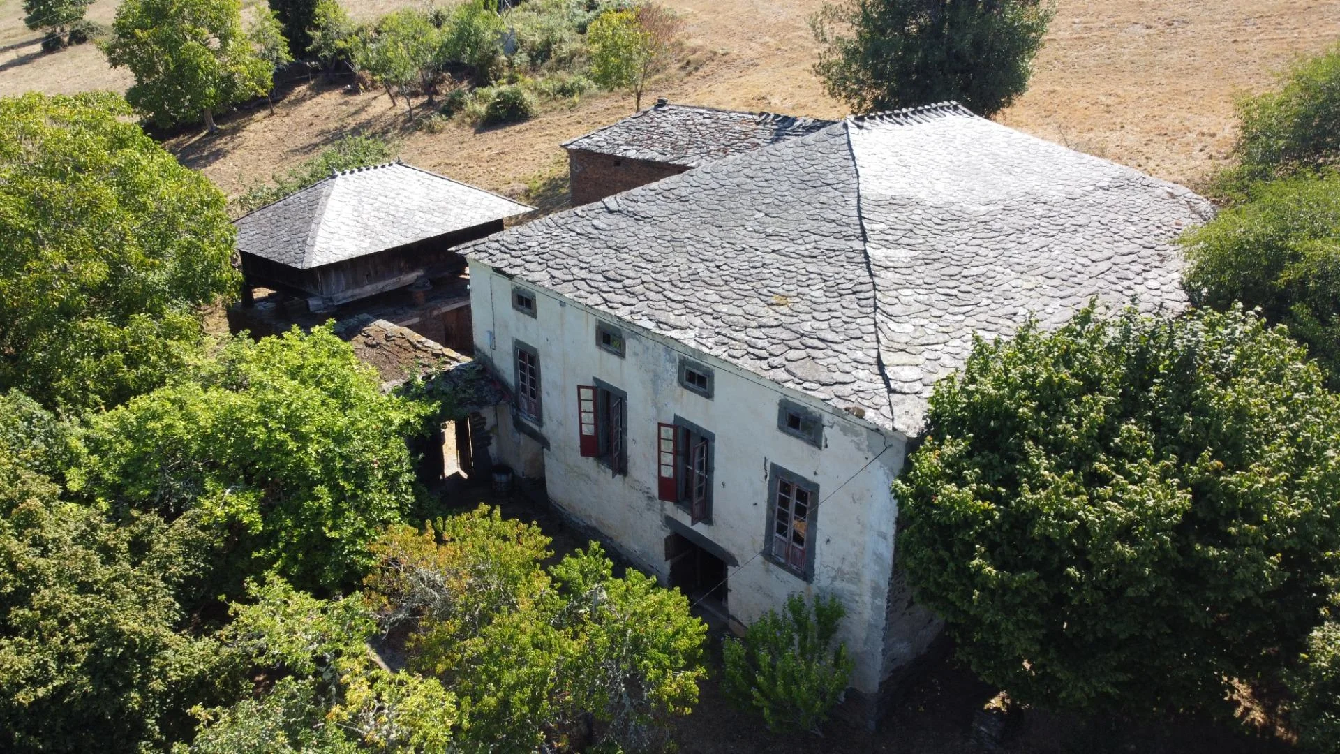 Casona asturiana histórica de 814 m² en finca de una hectárea
