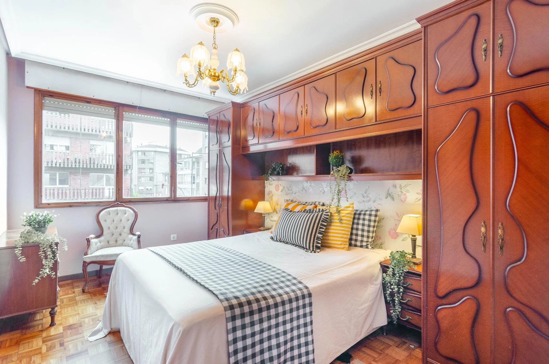 Bright three-bedroom flat in Posada