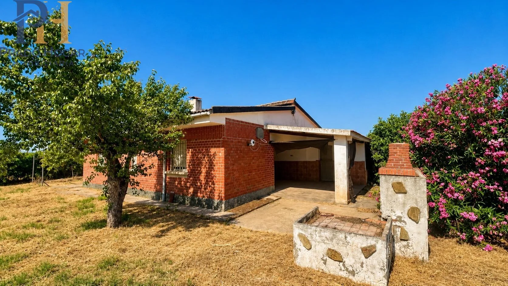 Chalet independiente con piscina y 4 dormitorios