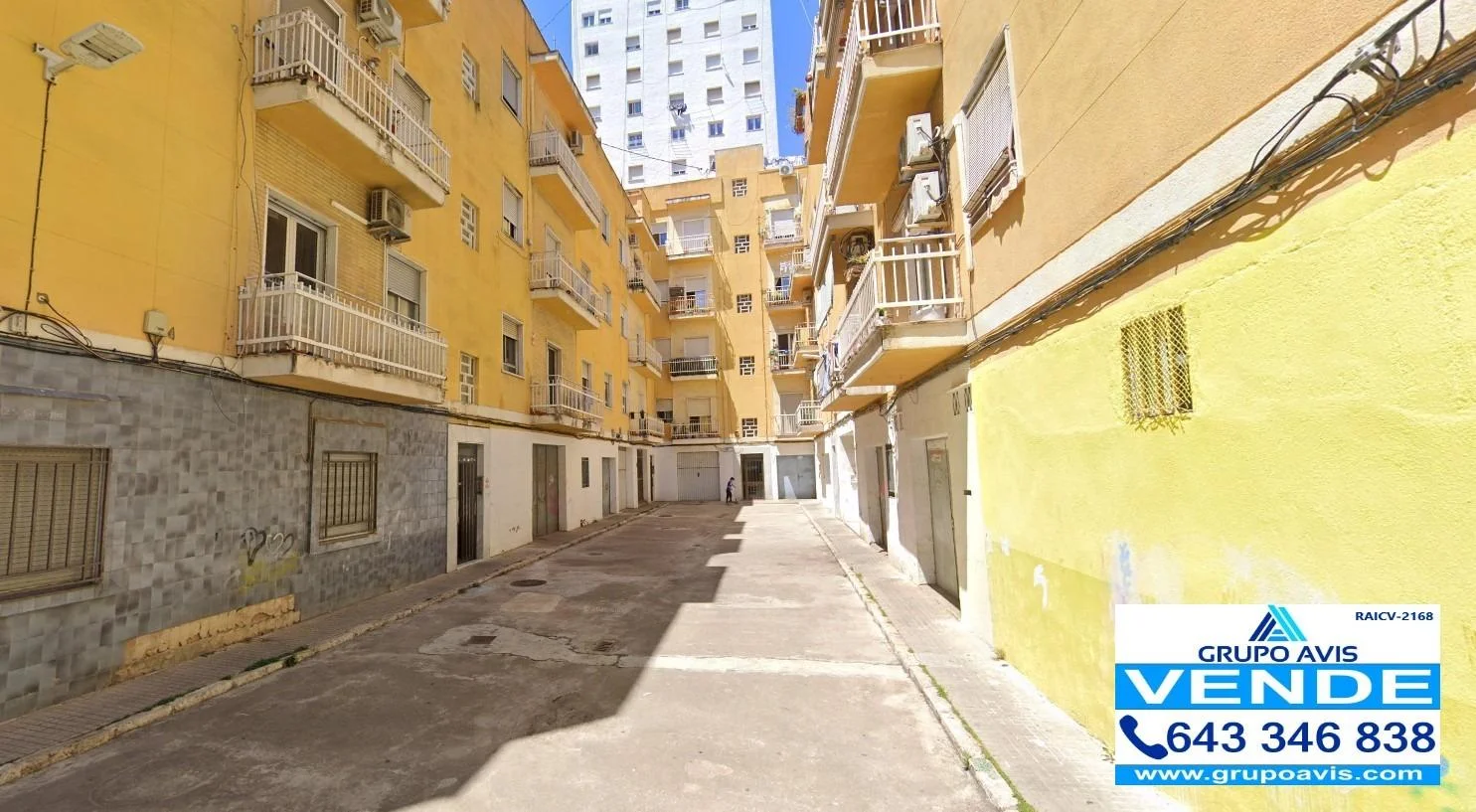 Piso de tres dormitorios en Raval