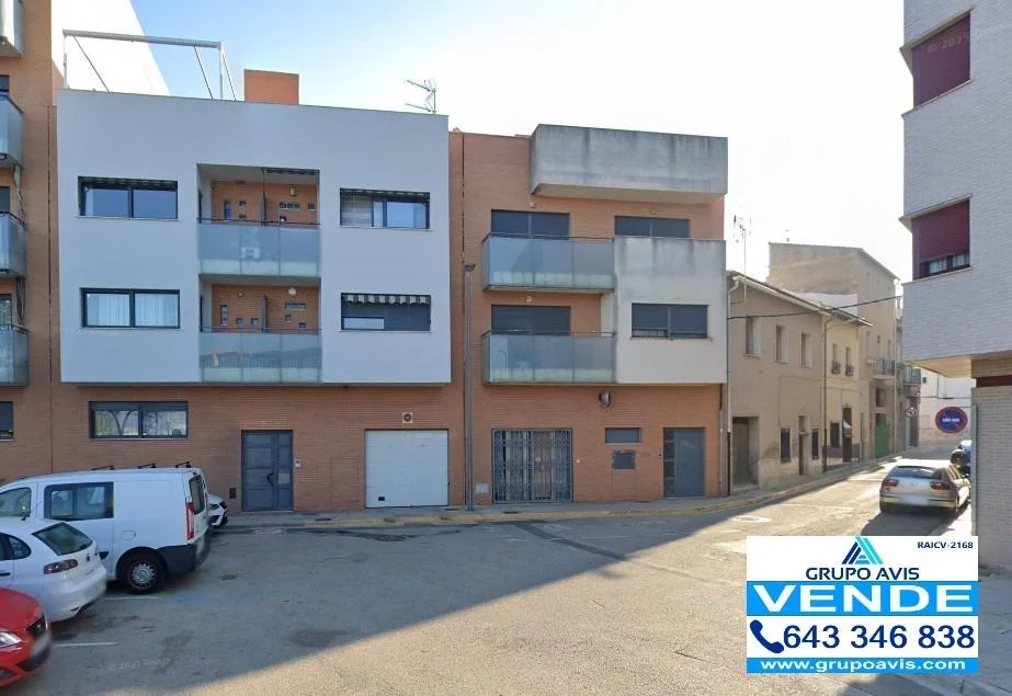 Large terraced house with seven bedrooms