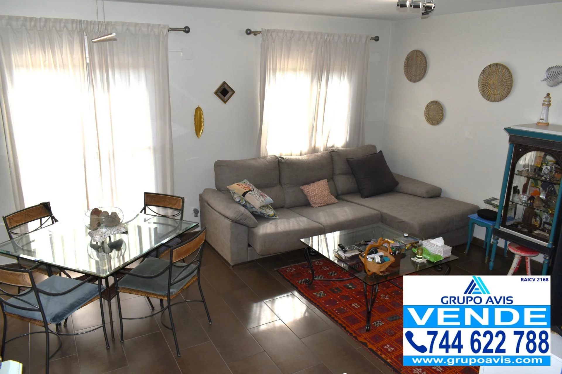 Move-in townhouse with four bedrooms