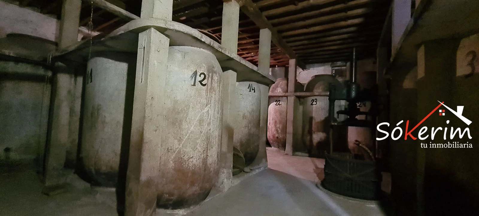 Parcela urbana con bodega histórica