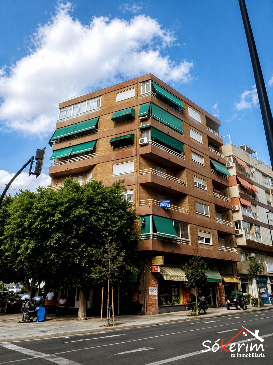 Altozano flat with four bedrooms