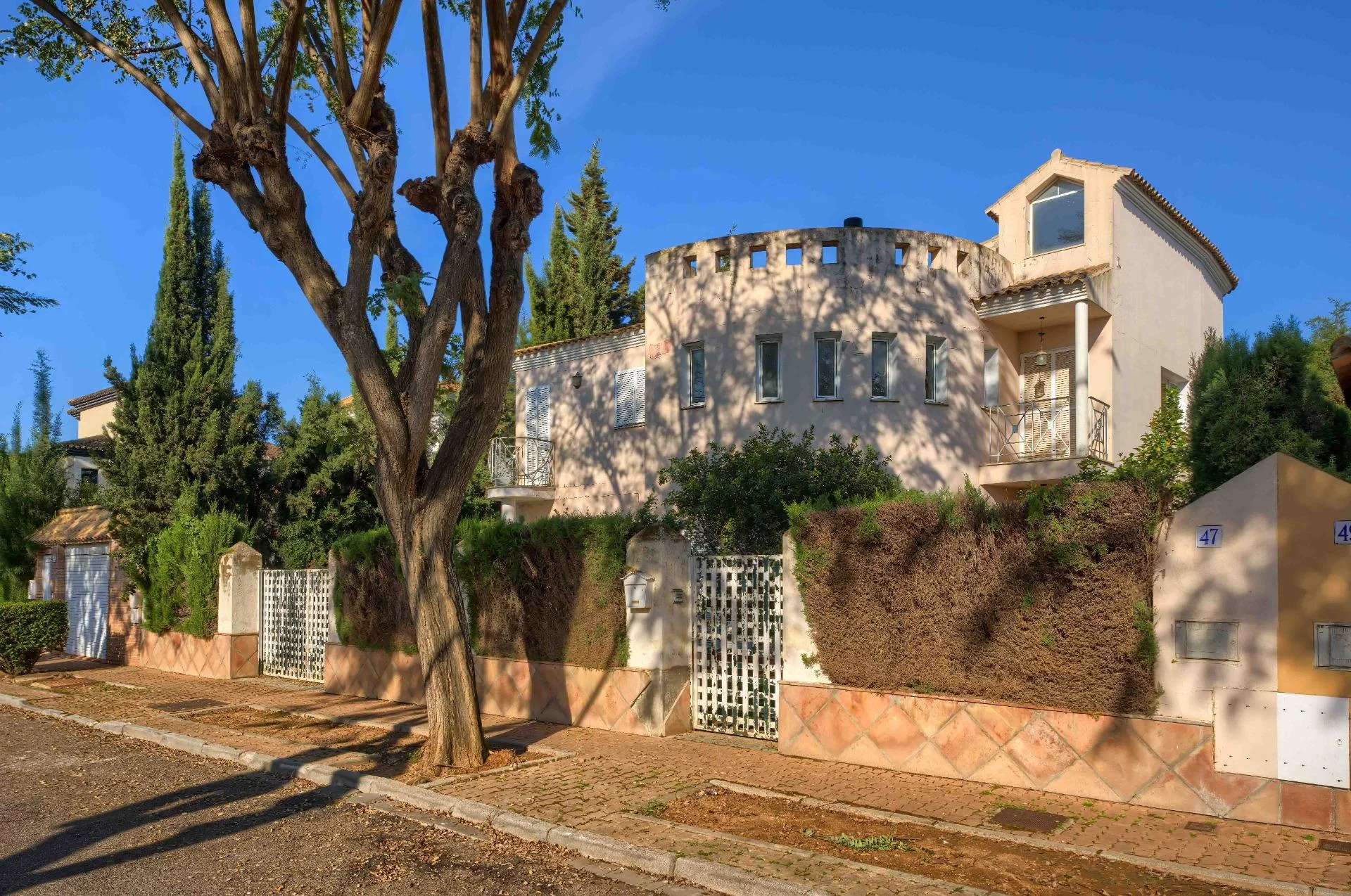 Renovation chalet in El Zaudín Golf