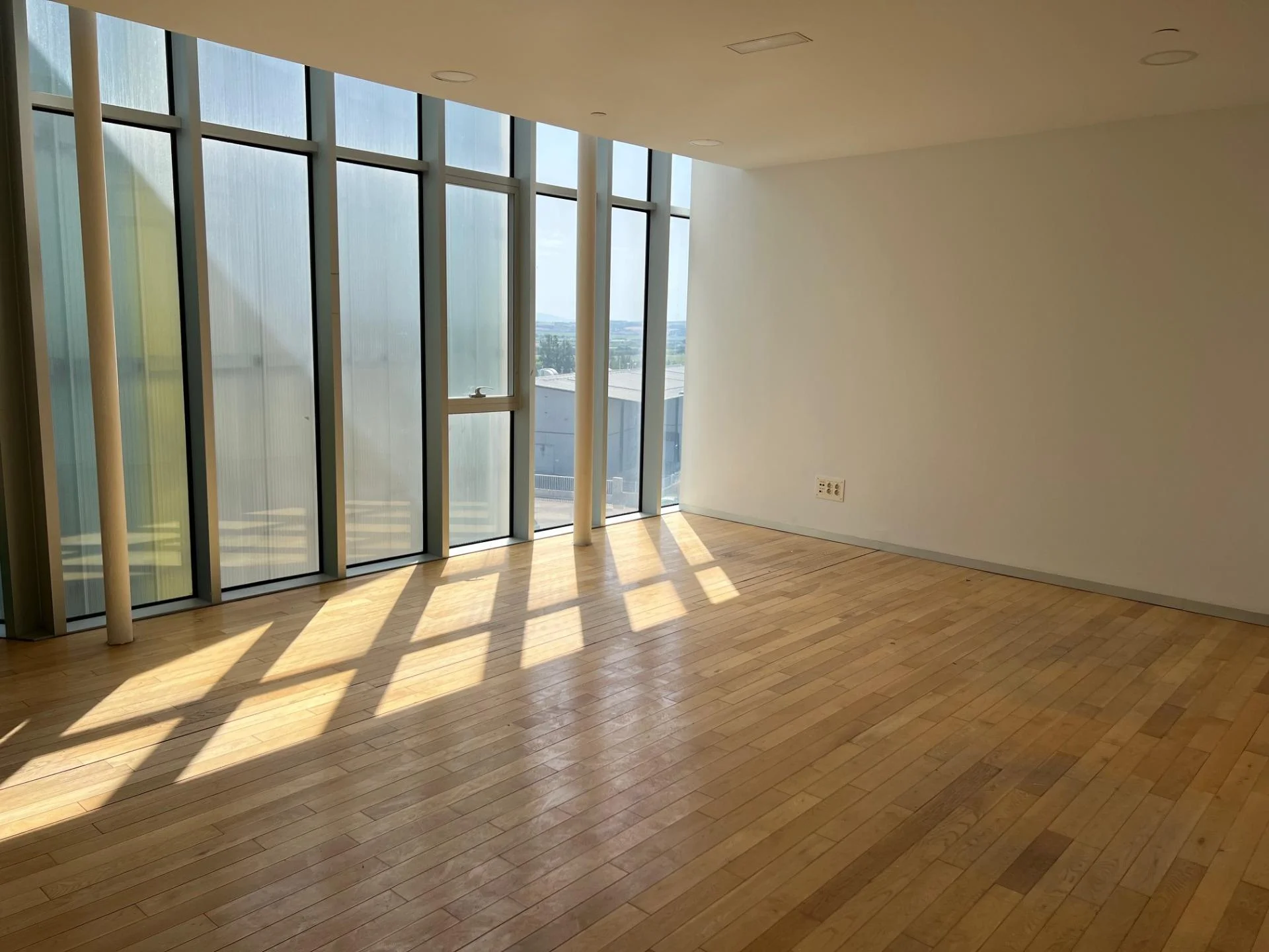 Modern office in Jerez technology park