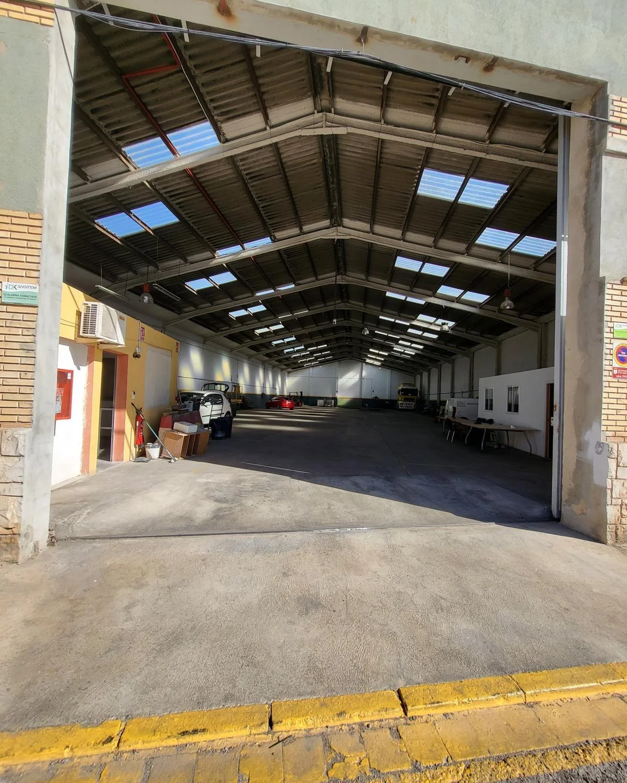 Nave industrial en Bovalar, 1.008 m²