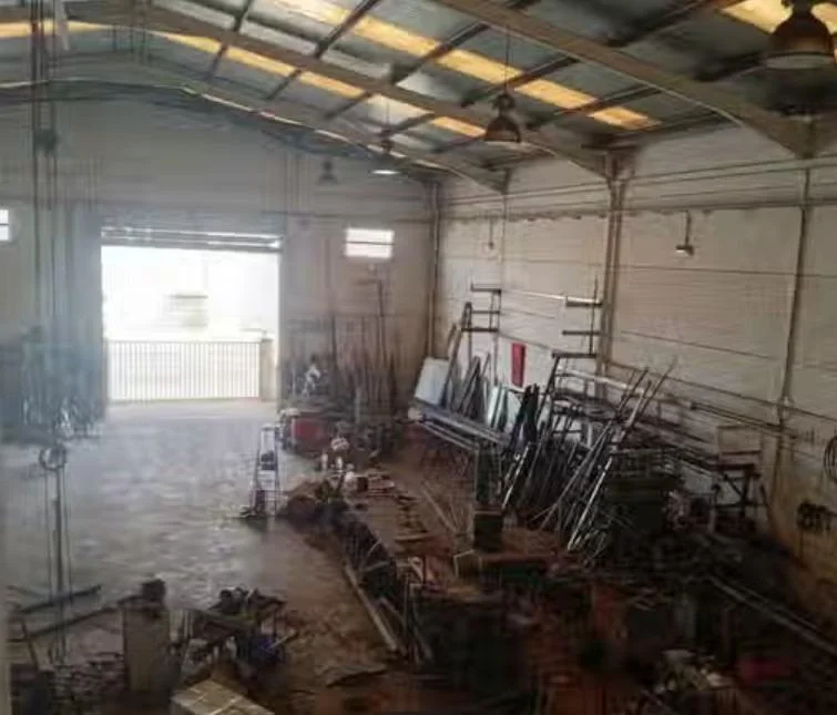 Good-condition industrial unit, 750 m²
