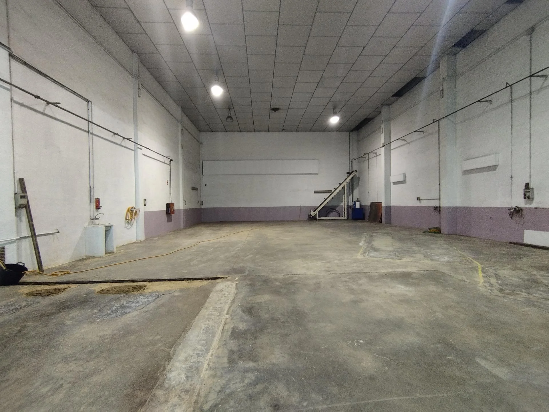 Nave industrial en buen estado, 500 m²