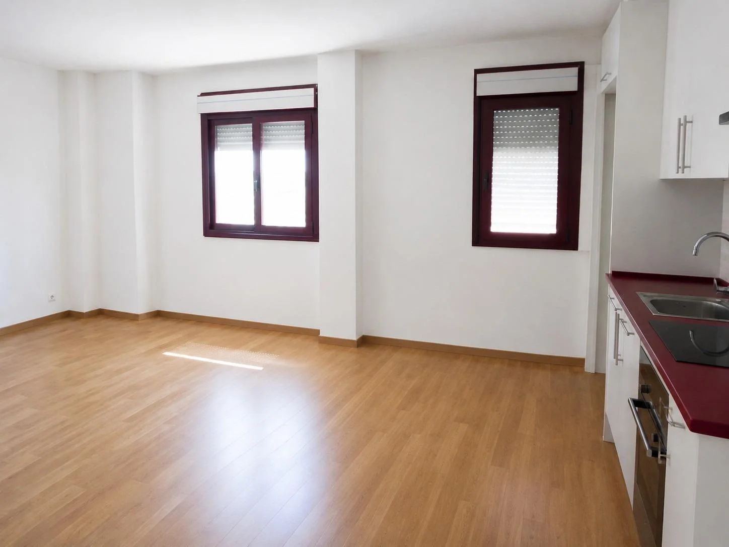 Apartamento luminoso en bajo, 1 dormitorio
