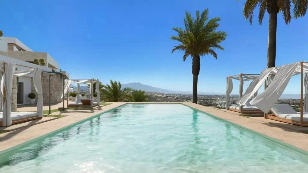 Apartamento nuevo en Estepona, cinco dormitorios