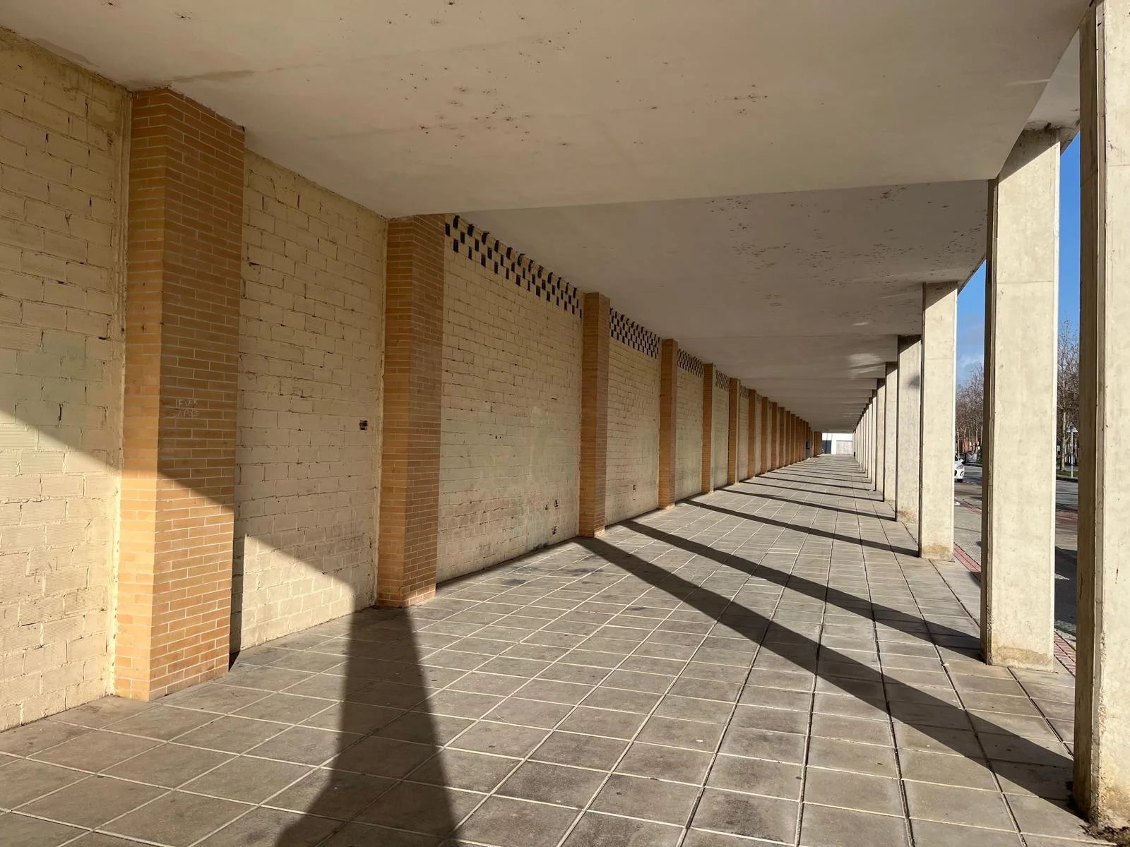 Off-plan commercial premise in Feria