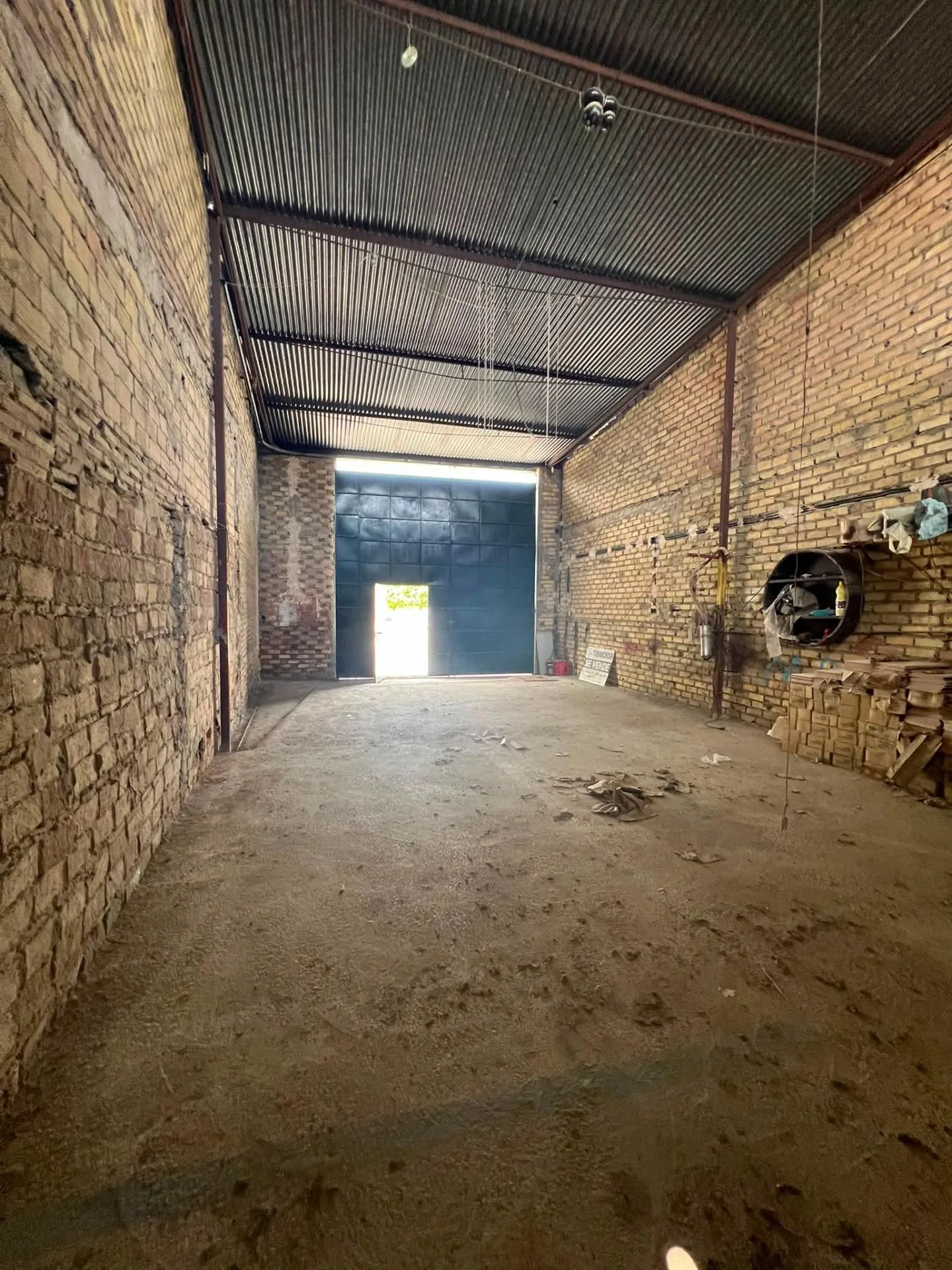 Industrial unit in Pradillo, 91 m²