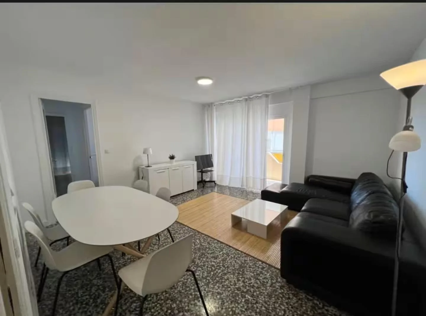 Piso de cuatro dormitorios en centro de Salou
