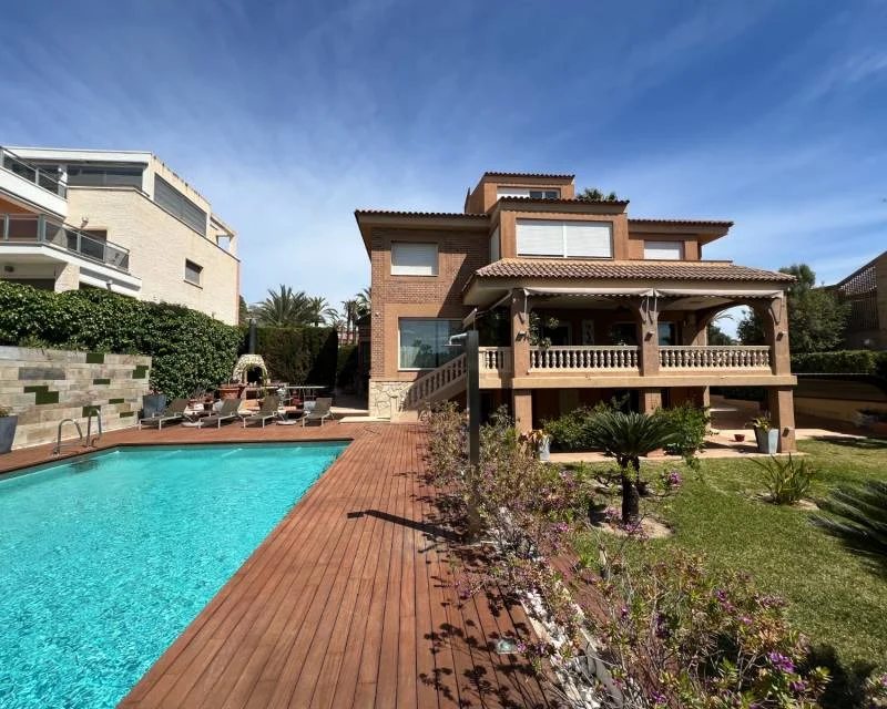 Villa de lujo cerca de la playa, 5 dormitorios