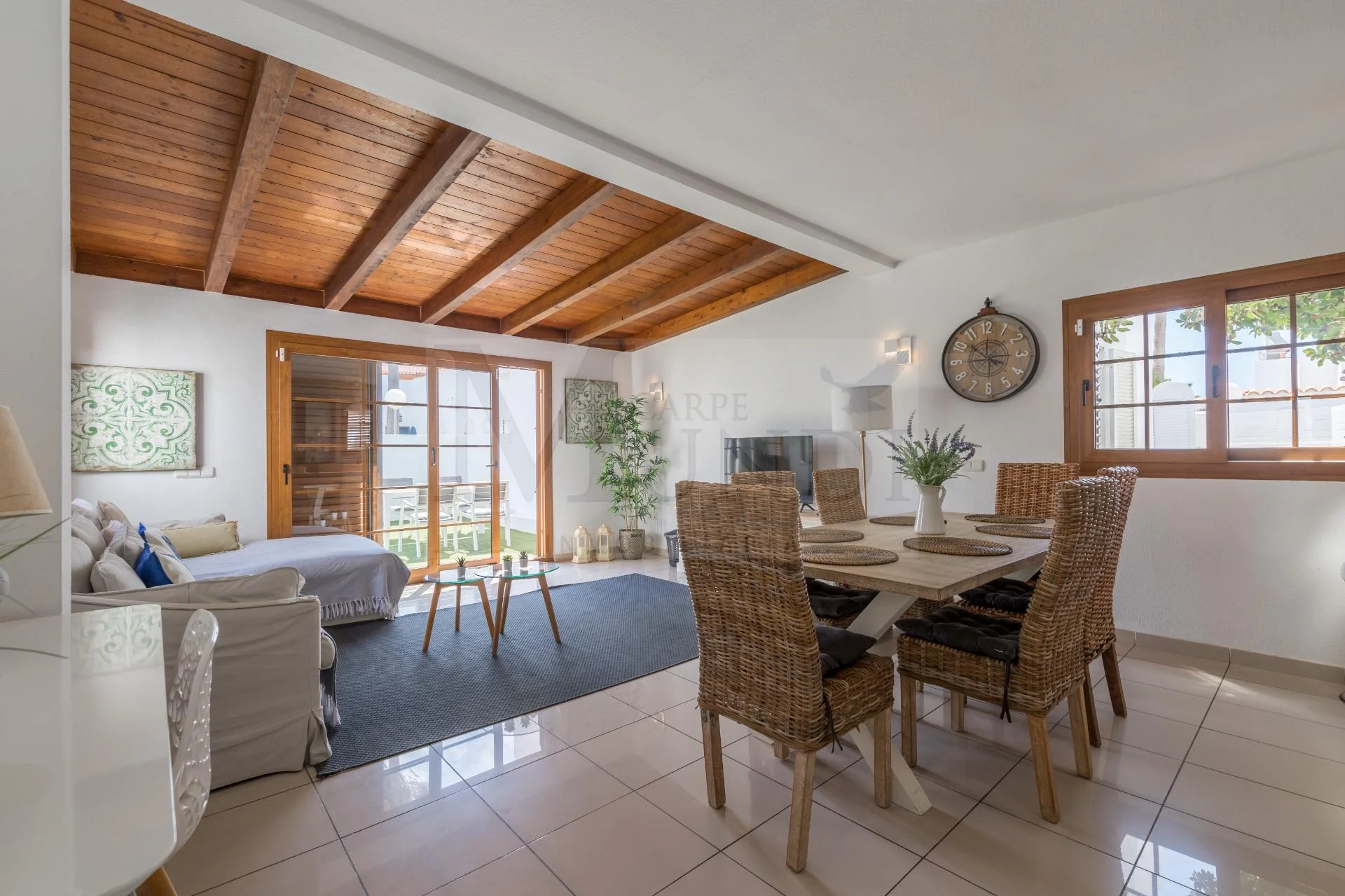 Villa renovada junto al mar en Corralejo
