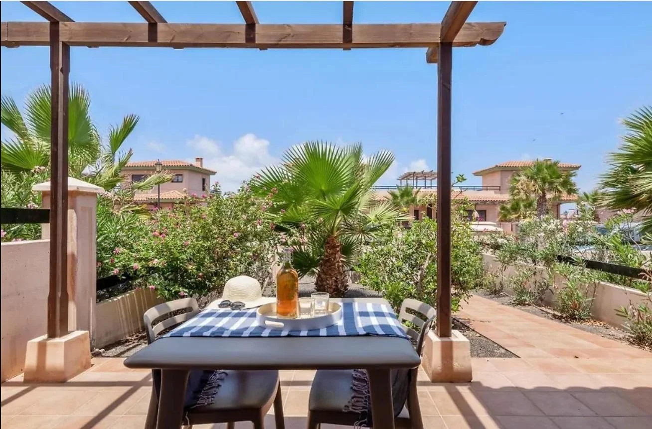 Dúplex de tres dormitorios con gran jardín