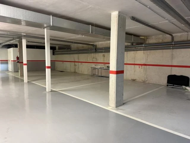 Large garage space, 20 m²