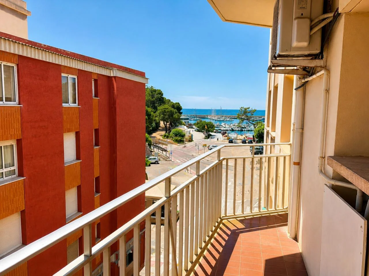 Renovated seafront apartment, 3 bedrooms