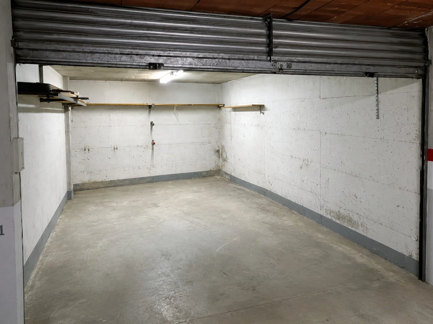 Plaza de aparcamiento céntrica en Salt, 14 m²