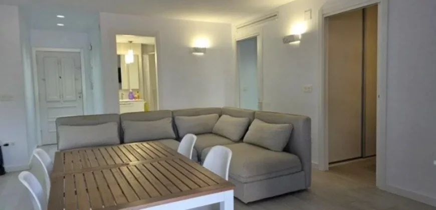 Luminoso apartamento con terraza en cuarta planta