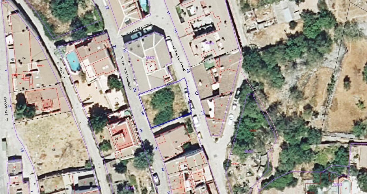 Parcela edificable en Benaocaz, 250 m²