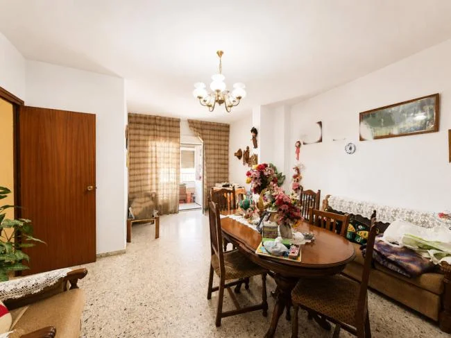 Piso en Loja de 108 m² y tres dormitorios